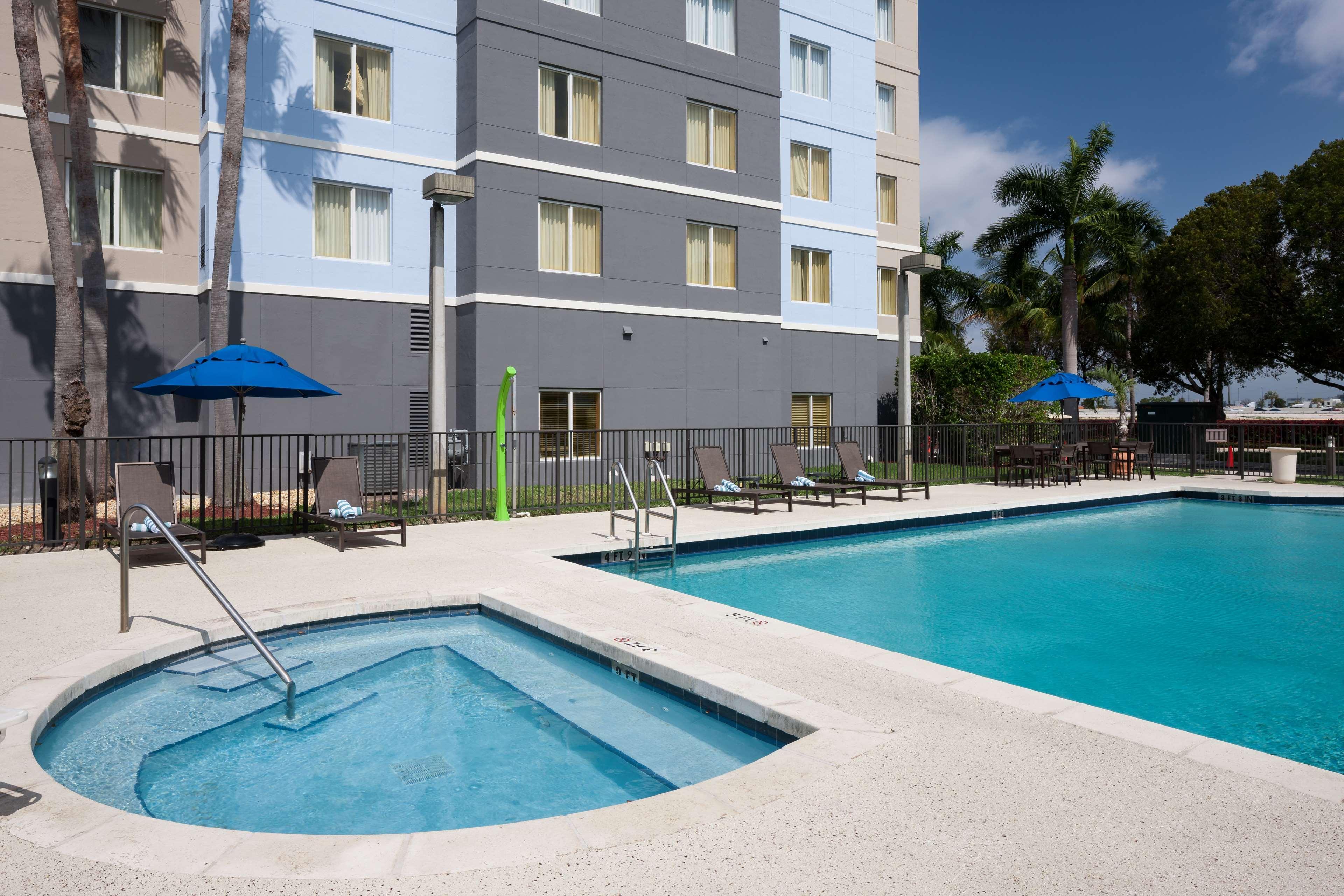 Homewood Suites Miami Airport/Blue Lagoon Miami Springs Екстер'єр фото