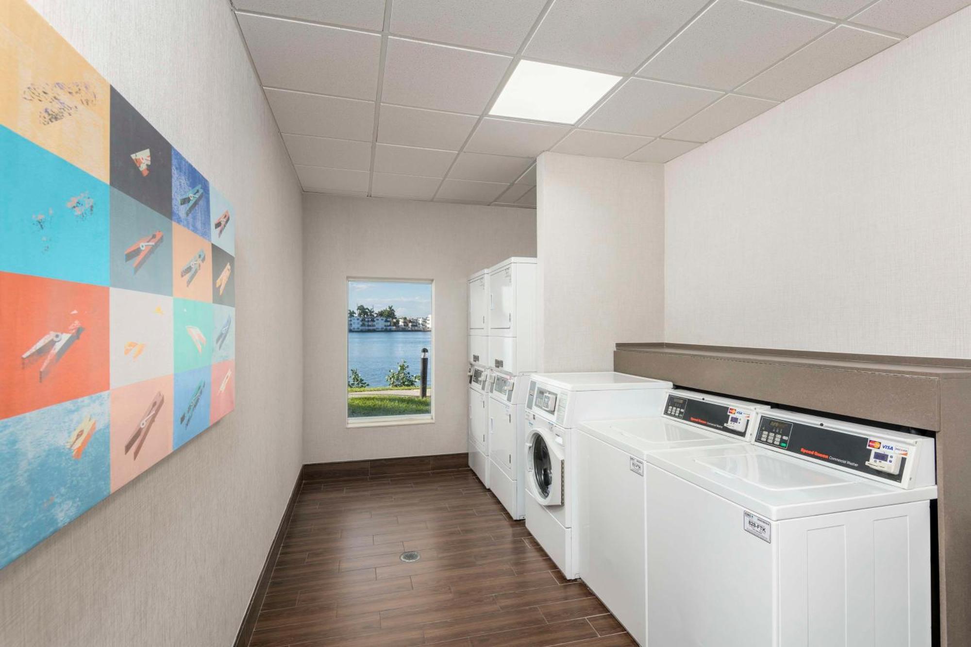 Homewood Suites Miami Airport/Blue Lagoon Miami Springs Екстер'єр фото